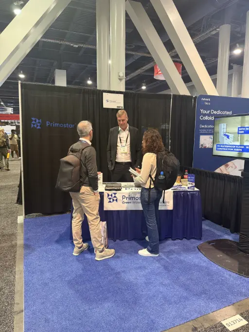 Primostar Group AS CEO Indrek Uusalu in conversation with visitors. Primostar welcomed construction professionals from the USA, Canada, Mexico, Colombia, the Netherlands, France, Australia, New Zealand, and across Europe, including Spain.