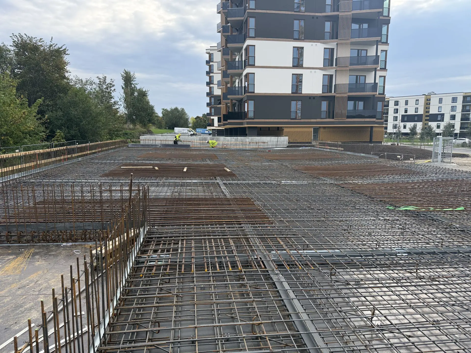 Merko Lahekalda quarter. Waterproofing of the semi-open parking deck roof slab/intermediate ceilings using the Primostar® Crack Control System.