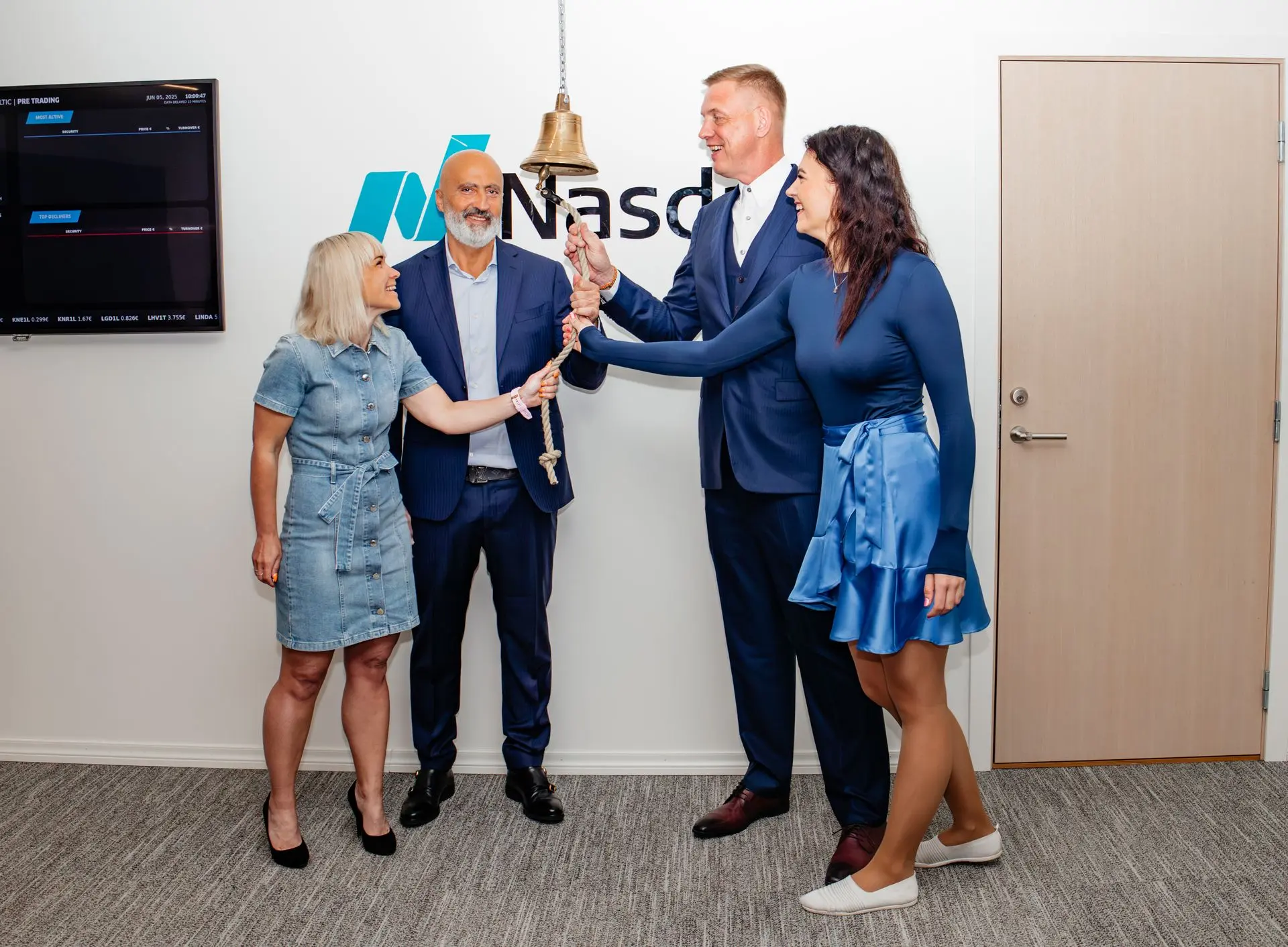 Today, 05.06.2025 at 10:00, a special bell struck at the Nasdaq Tallinn stock exchange - this officially began the journey of Primostar Group AS on the Nasdaq First North market. In the 30-year history of Nasdaq Tallinn, there have never been multiple stock exchange bell ceremonies in one day - today there were three of them: in addition to the Primostar share, also the Eesti Energia and Everaus Kinnisvara bonds.
