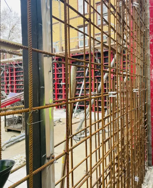 WPM® įtrūkimus skatinanti hidroizoliacinė tarpinė sienų konstrukcijoje