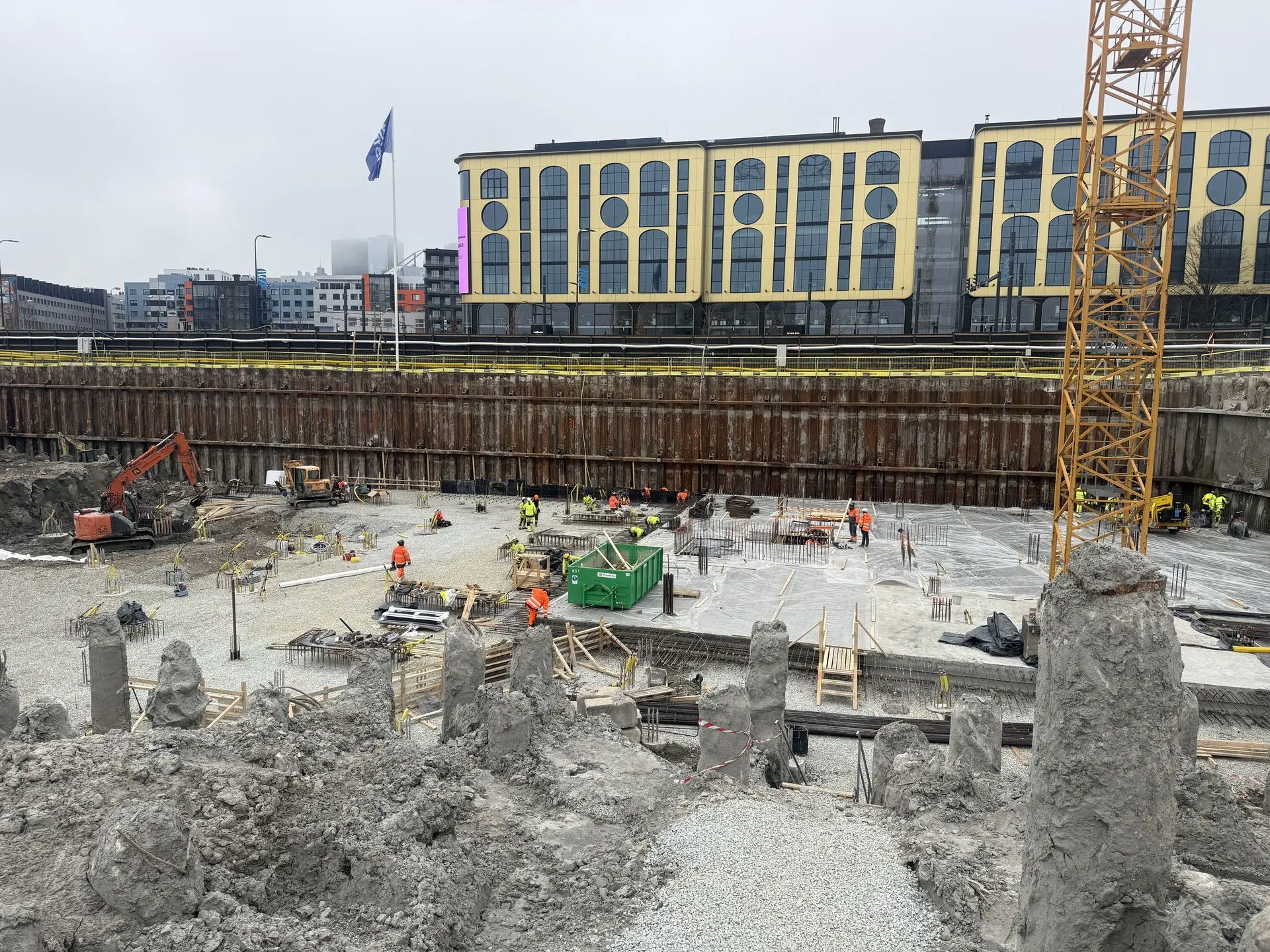 Maanalaiset rakennustyöt alkavat osoitteessa Talsinki Kortteli, Ahtri 3 / Laeva 4, 4a, 4b / Paadi 3, Kesklinn, Tallinna. Kehittäjä Urmas Sõõrumaa, pääurakoitsija Bildgren Ehitus, alihankkijana Maru Betoonitööd.