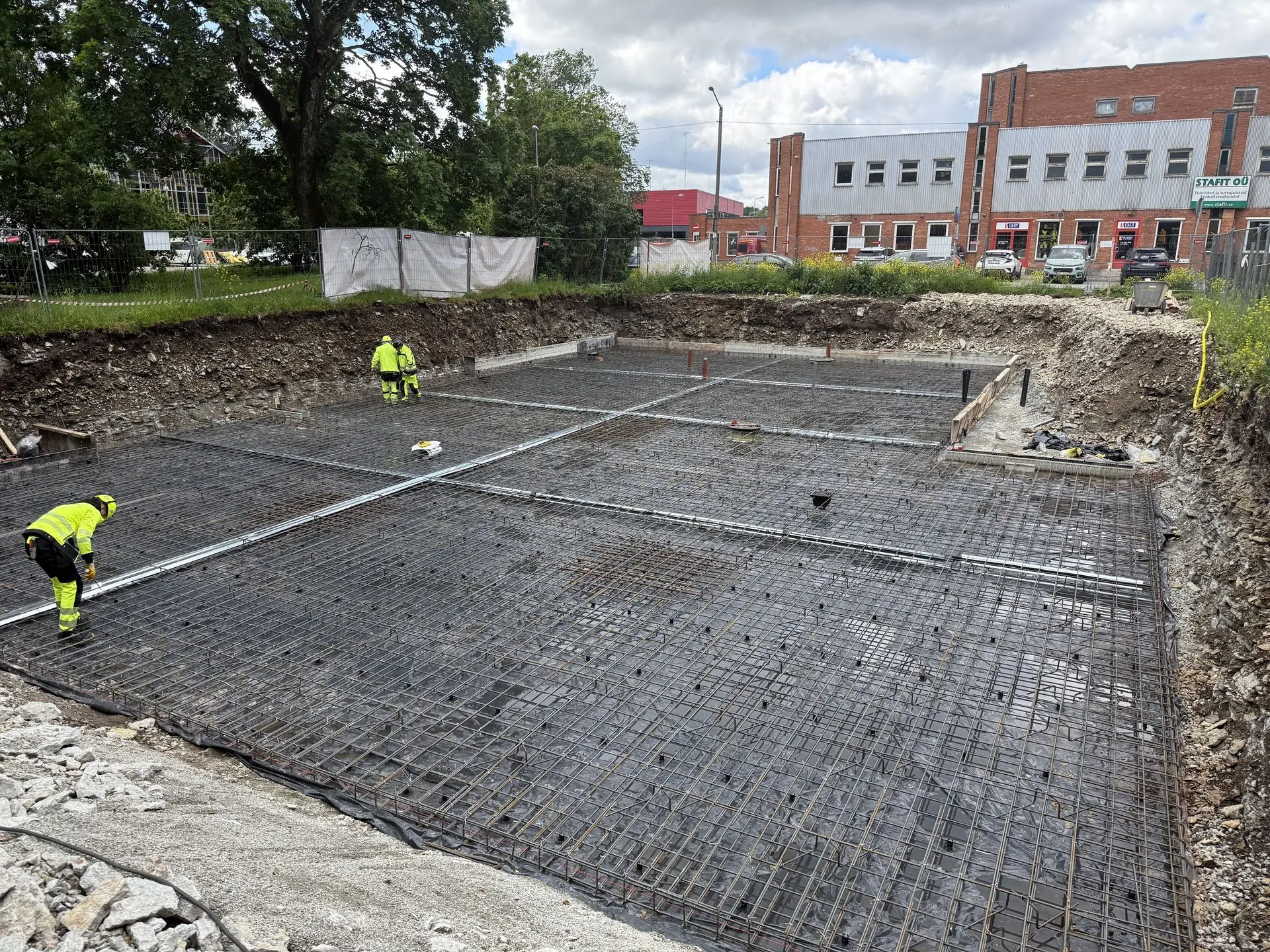 Patented Primostar® Crack Control System in the floor slab before the concrete is cast. (At construction site Taevaveere Residences, Katusepapi 17, Tallinn)