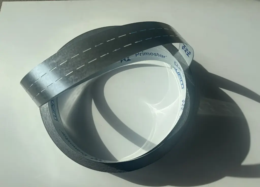 [0008-100R] WPM chamfer strip on roll / faasiliist rullis  (100m)